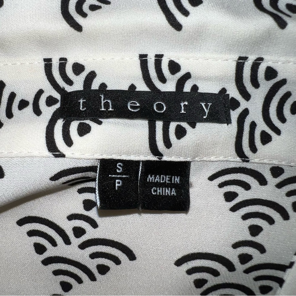 Theory 100% Silk Printed Button Front Ivory Black Blouse Women’s Petite Small - Picture 12 of 12